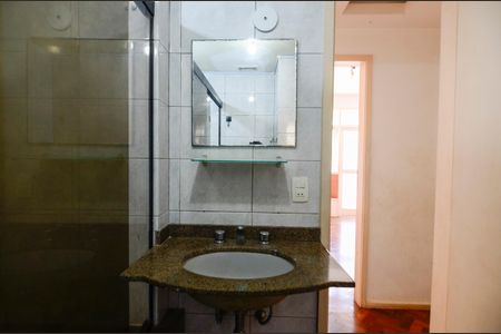 Apartamento para alugar com 80m², 2 quartos e 1 vaga Apartamento para alugar com 80m², 2 quartos e 1 vagaBanheiro 1