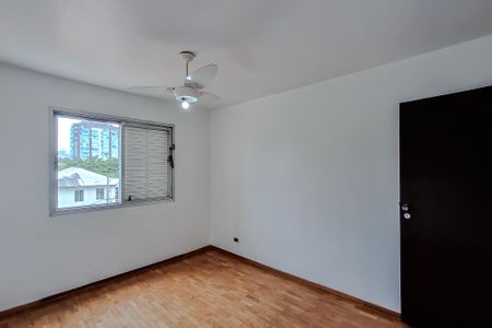 Apartamento à venda com 117m², 3 quartos e 1 vagaQuarto 2