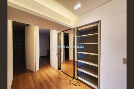Apartamento à venda com 4 quartos, 420m² em Vila Nova Conceição, São Paulo