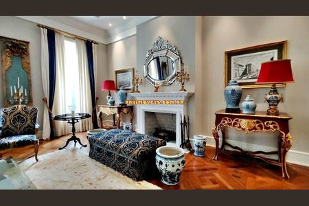 Casa à venda com 5 quartos, 200m² em Morumbi, São Paulo