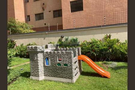 Apartamento à venda com 132m², 4 quartos e 3 vagas