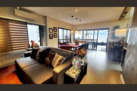 Casa à venda com 3 quartos, 260m² em Indianópolis, São Paulo