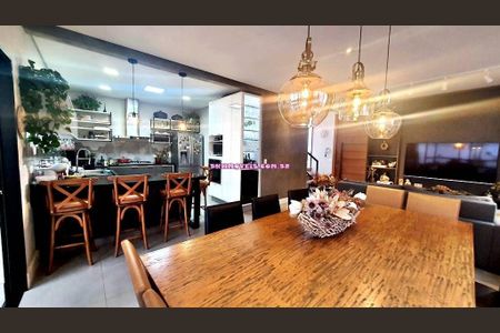 Casa à venda com 3 quartos, 260m² em Indianópolis, São Paulo