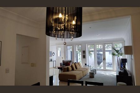 Casa à venda com 4 quartos, 379m² em Indianópolis, São Paulo