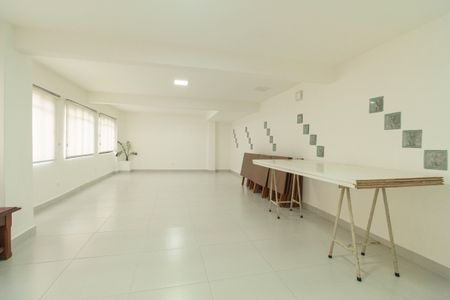 Apartamento para alugar com 73m², 2 quartos e 1 vagaÁrea comum - Salão de festas