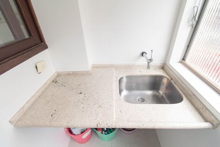 Apartamento para alugar com 73m², 2 quartos e 1 vagaÁrea de Serviço