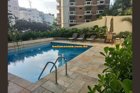 Apartamento à venda com 131m², 3 quartos e 2 vagas