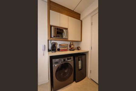 Apartamento à venda com 28m², 1 quarto e 1 vaga Apartamento à venda com 28m², 1 quarto e 1 vagaCozinha e Área de Serviço