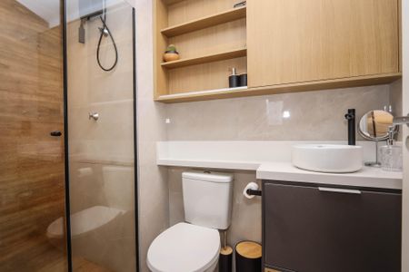 Banheiro da Suite de apartamento à venda com 1 quarto, 28m² em Vila Andrade, São Paulo