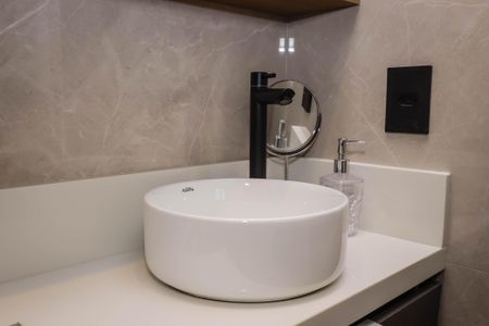 Apartamento à venda com 28m², 1 quarto e 1 vaga Apartamento à venda com 28m², 1 quarto e 1 vagaBanheiro da Suite