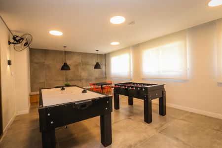 Apartamento à venda com 28m², 1 quarto e 1 vaga Apartamento à venda com 28m², 1 quarto e 1 vagaSala de Jogos