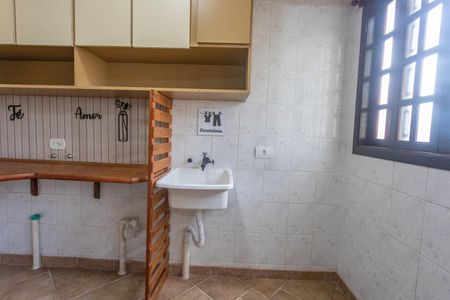 Casa para alugar com 100m², 2 quartos e 1 vaga Casa para alugar com 100m², 2 quartos e 1 vagaÁrea de serviço