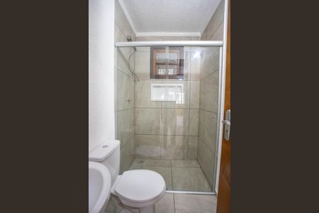 Casa para alugar com 100m², 2 quartos e 1 vaga Casa para alugar com 100m², 2 quartos e 1 vagaBanheiro social