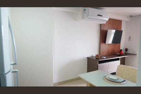 Cozinha de apartamento para alugar com 1 quarto, 55m² em Setor Oeste, Goiânia