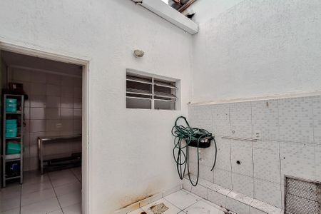 Casa para alugar com 75m², 2 quartos e sem vagaÁrea externa