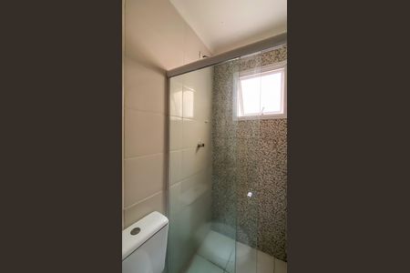 Casa de condomínio para alugar com 54m², 2 quartos e 1 vagaBanheiro da Suíte 1