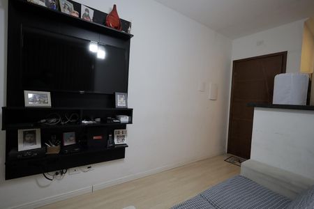 Sala de apartamento à venda com 2 quartos, 47m² em Vila Tibiriçá, Santo André