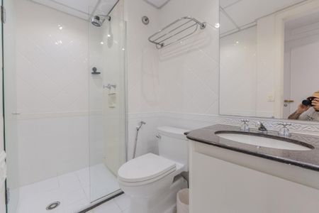 Apartamento à venda com 33m², 1 quarto e 1 vaga Apartamento à venda com 33m², 1 quarto e 1 vagaBanheiro