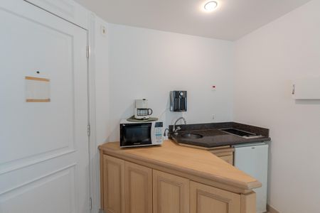 Apartamento à venda com 33m², 1 quarto e 1 vaga Apartamento à venda com 33m², 1 quarto e 1 vagaCozinha