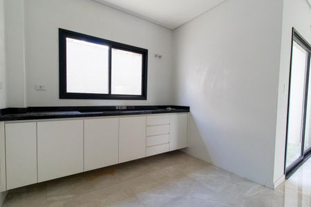 Casa de condomínio para alugar com 110m², 2 quartos e 2 vagasCozinha - Armários