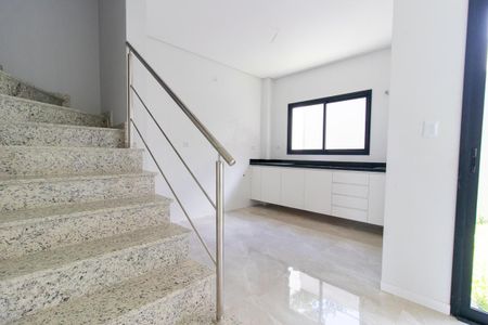 Casa de condomínio para alugar com 110m², 2 quartos e 2 vagasCozinha - Armários