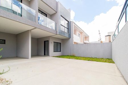 Casa de condomínio para alugar com 110m², 2 quartos e 2 vagasFachada