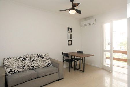 Sala de apartamento para alugar com 1 quarto, 45m² em Petrópolis, Porto Alegre