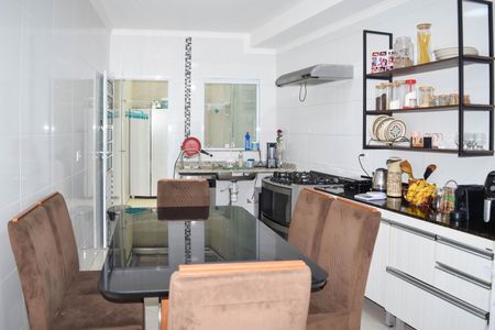 Casa à venda com 96m², 3 quartos e 2 vagasCozinha