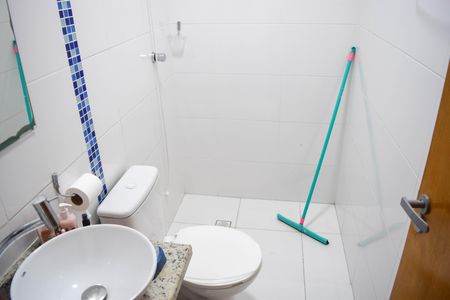 Casa à venda com 96m², 3 quartos e 2 vagasBanheiro