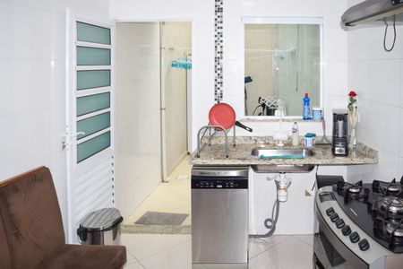 Casa à venda com 96m², 3 quartos e 2 vagasCozinha