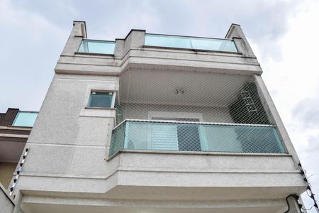 Casa à venda com 96m², 3 quartos e 2 vagasFachada