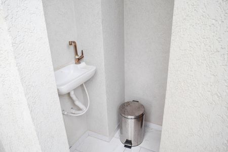 Casa à venda com 96m², 3 quartos e 2 vagasLavabo