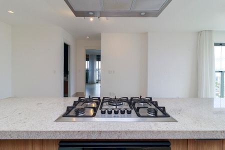 Apartamento à venda com 77m², 2 quartos e 1 vaga Apartamento à venda com 77m², 2 quartos e 1 vagaSala - Cozinha