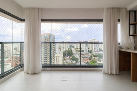 Apartamento à venda com 77m², 2 quartos e 1 vaga Apartamento à venda com 77m², 2 quartos e 1 vagaVaranda