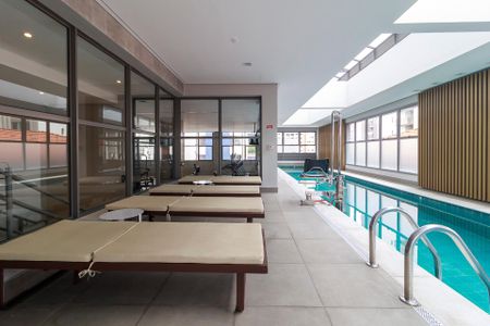 Apartamento à venda com 77m², 2 quartos e 1 vaga Apartamento à venda com 77m², 2 quartos e 1 vagaPiscina