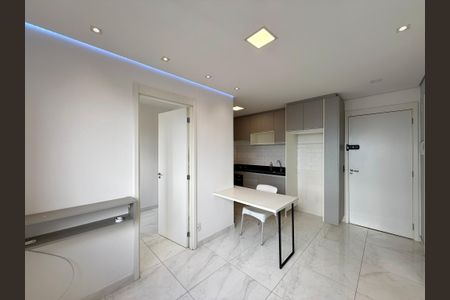 Sala  de apartamento para alugar com 2 quartos, 34m² em Santo Amaro, São Paulo