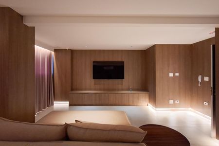 Apartamento para alugar com 70m², 2 quartos e 2 vagas Apartamento para alugar com 70m², 2 quartos e 2 vagasCinema