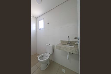 Apartamento para alugar com 70m², 2 quartos e 2 vagas Apartamento para alugar com 70m², 2 quartos e 2 vagasBanheiro da Suíte
