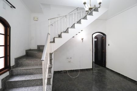 Casa para alugar com 3 quartos, 240m² em Jardim Jacana, São Paulo