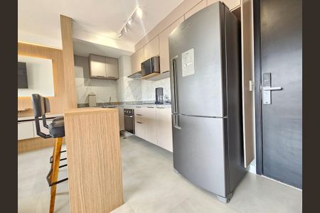 Cozinha de apartamento para alugar com 1 quarto, 33m² em Vila Cordeiro, São Paulo
