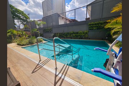 Apartamento para alugar com 33m², 1 quarto e sem vagaÁrea comum - Piscina