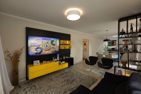 Sala de TV de casa para alugar com 3 quartos, 250m² em Vale do Sol, Nova Lima