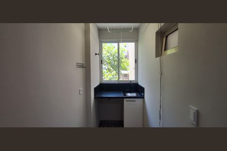 Apartamento para alugar com 70m², 3 quartos e 1 vagaÁrea de Serviço 