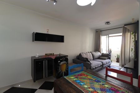 Sala de apartamento para alugar com 3 quartos, 83m² em Vila Bastos, Santo André