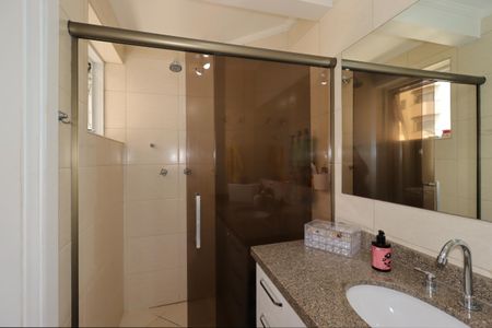 Apartamento à venda com 83m², 3 quartos e 2 vagasBanheiro da Suíte