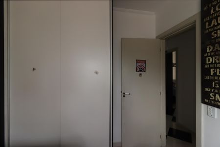 Apartamento à venda com 83m², 3 quartos e 2 vagasQuarto 2