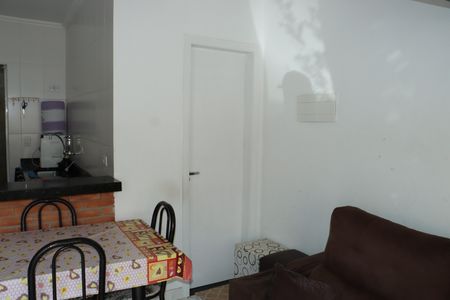 Casa de Condomínio para alugar com 2 quartos, 48m² em Paisagem Casa Grande, Cotia