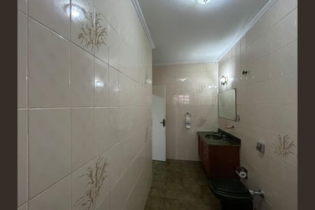 Casa para alugar com 400m², 4 quartos e 3 vagas Casa para alugar com 400m², 4 quartos e 3 vagasBanheiro da Suíte