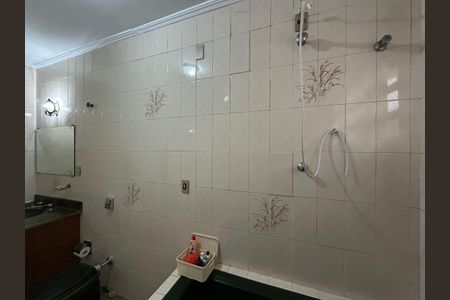 Casa para alugar com 400m², 4 quartos e 3 vagas Casa para alugar com 400m², 4 quartos e 3 vagasBanheiro da Suíte