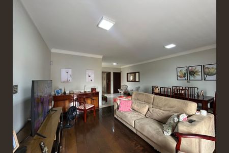 Sala  de casa para alugar com 4 quartos, 400m² em Vila dos Remedios, São Paulo